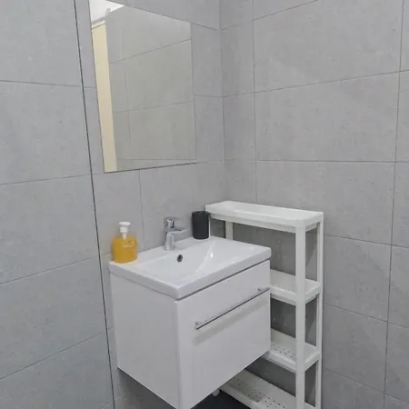 Sunshine Apartment *